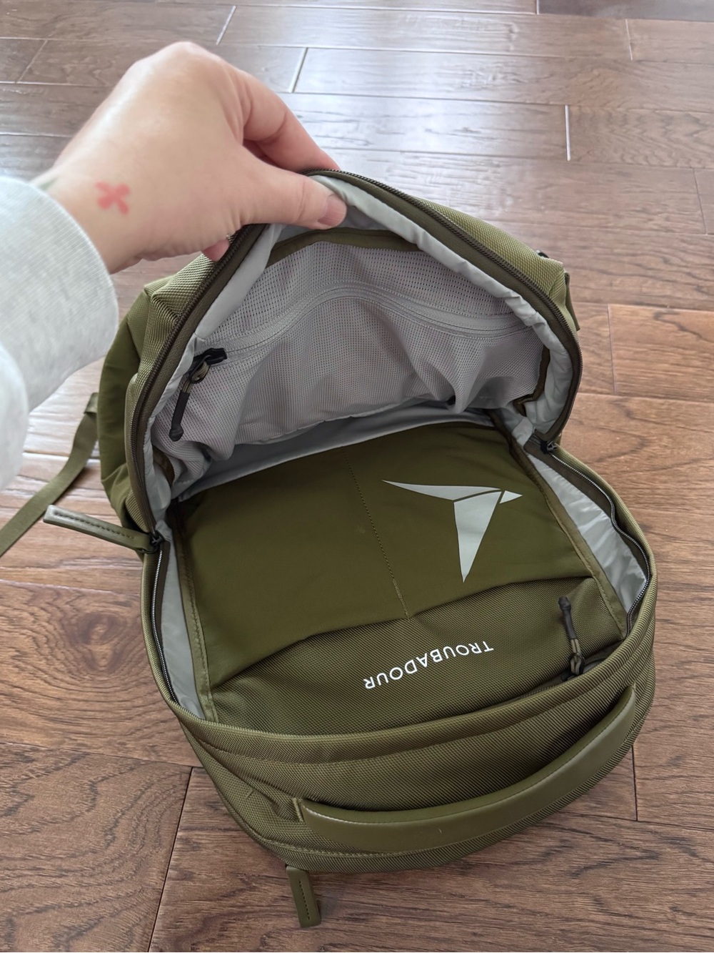Troubadour Neo Backpack Bronzed Olive Green 22L - Picture 5 of 15